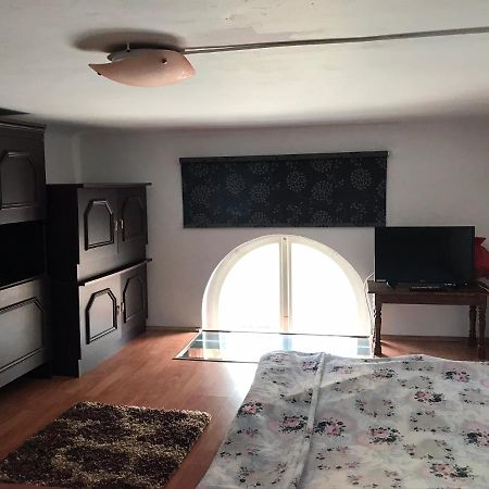 Apartament Andreea เตอร์กู-มูเรช ภายนอก รูปภาพ